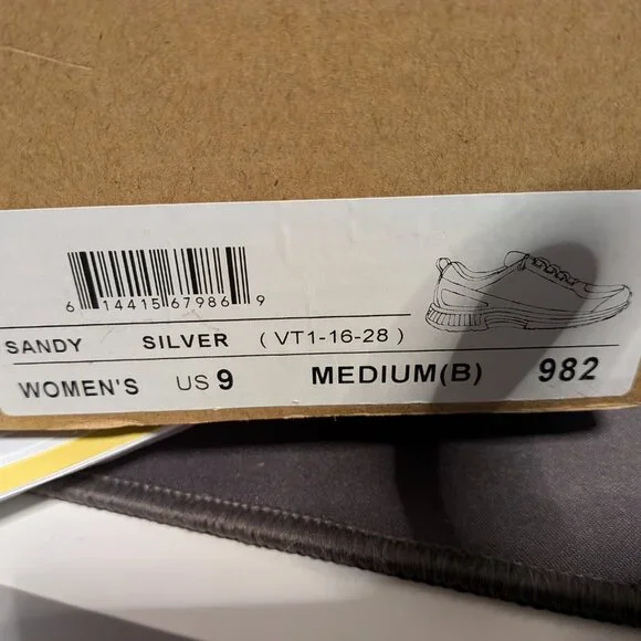 BRAND NEW Orthofeet shoes - Picture 3 of 5